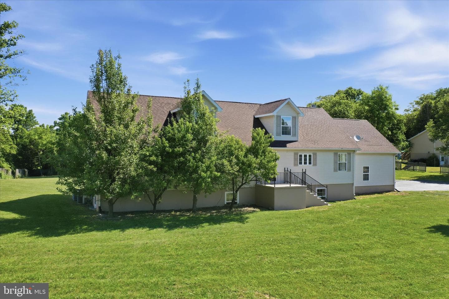 614 Mohawk Trail, Winchester