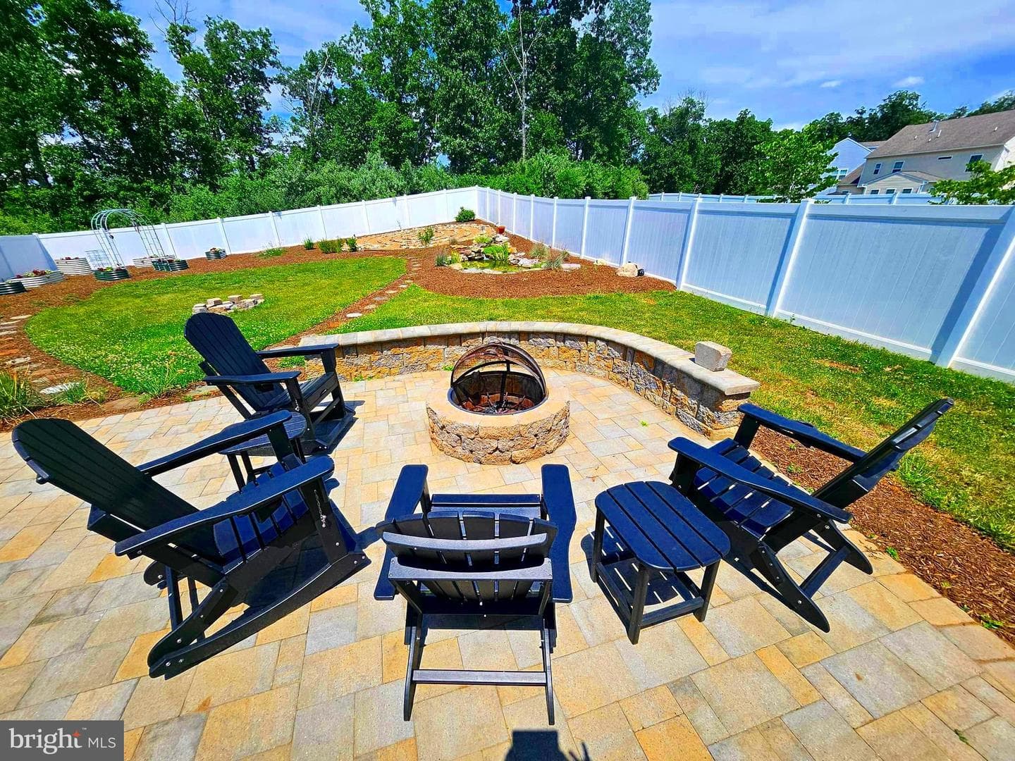 106 Bradley Ct photo 3