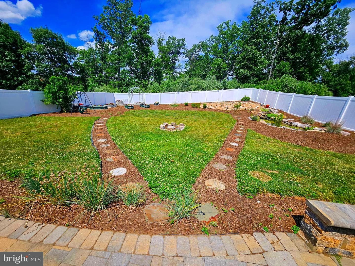 106 Bradley Ct photo 6