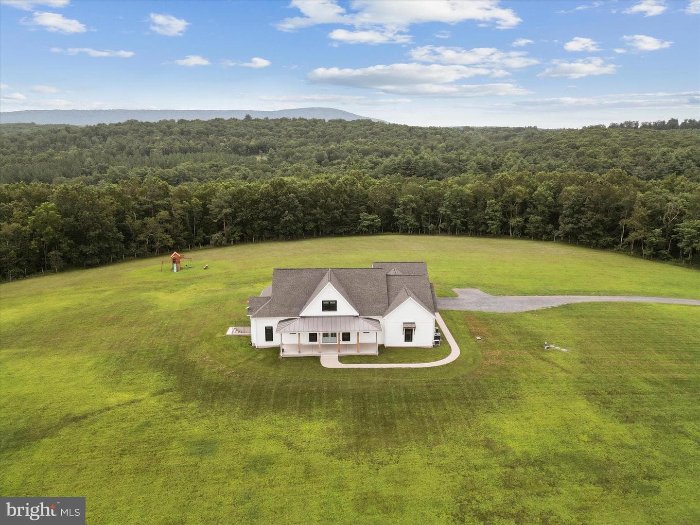 886 Middle Fork Road photo 1