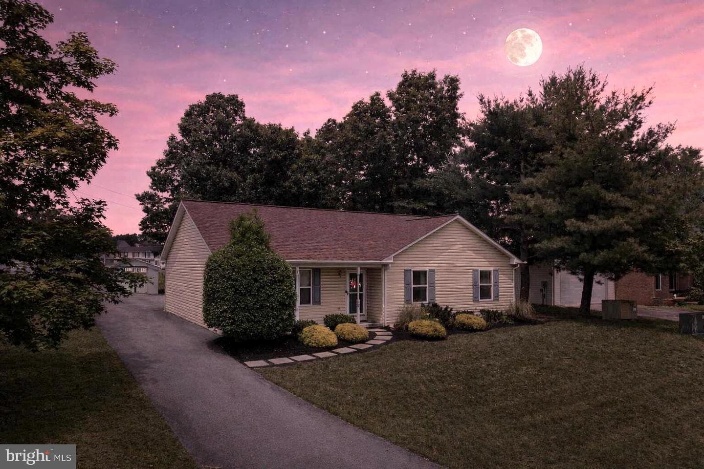 103 Elaine Drive, Winchester