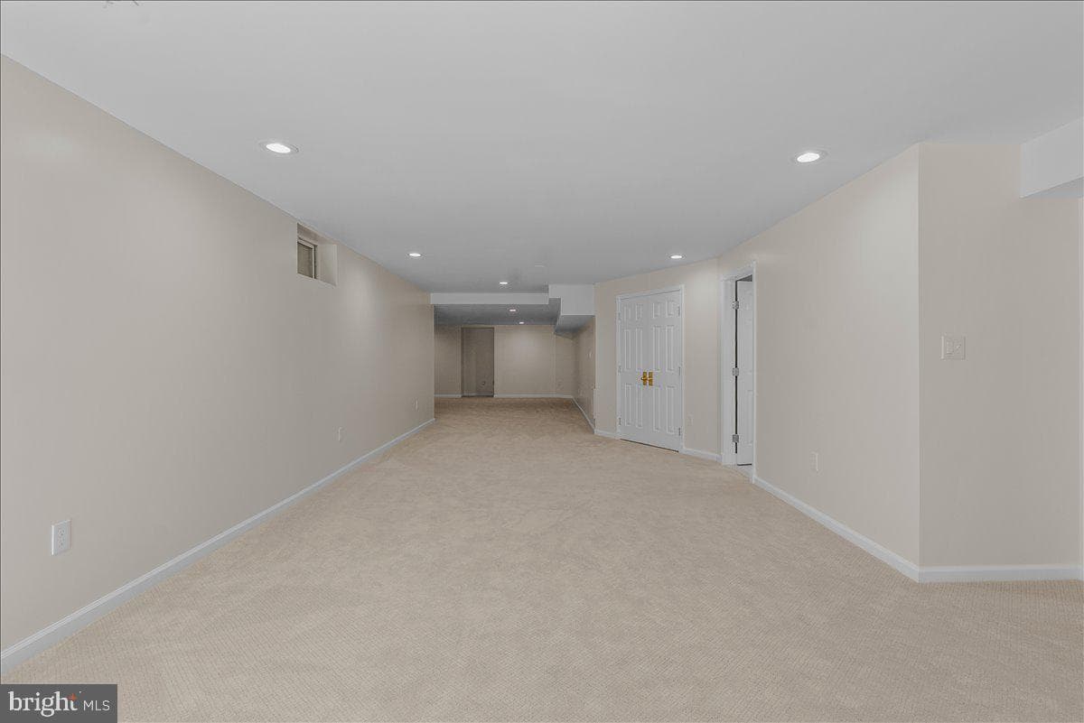 108 Norfolk Court photo 60
