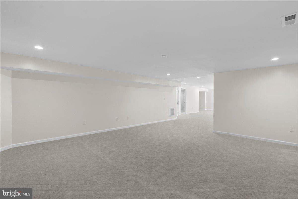 108 Norfolk Court photo 67