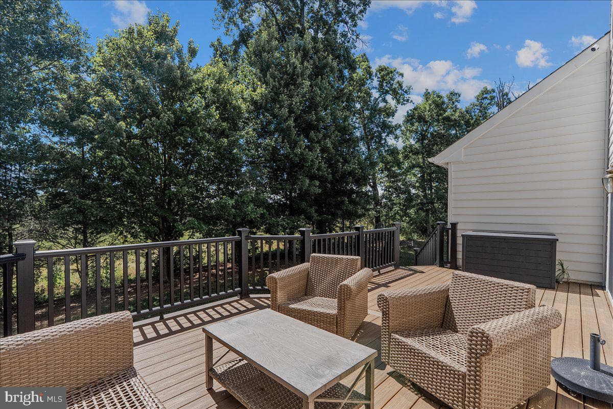 108 Norfolk Court photo 76