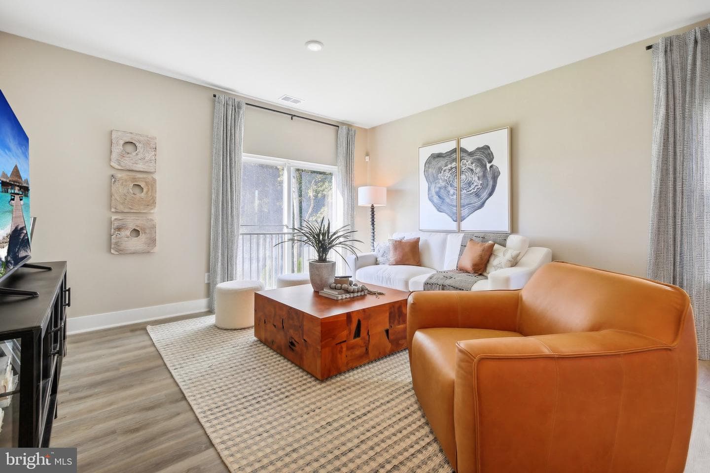 130 Wappinger Terrace photo 4