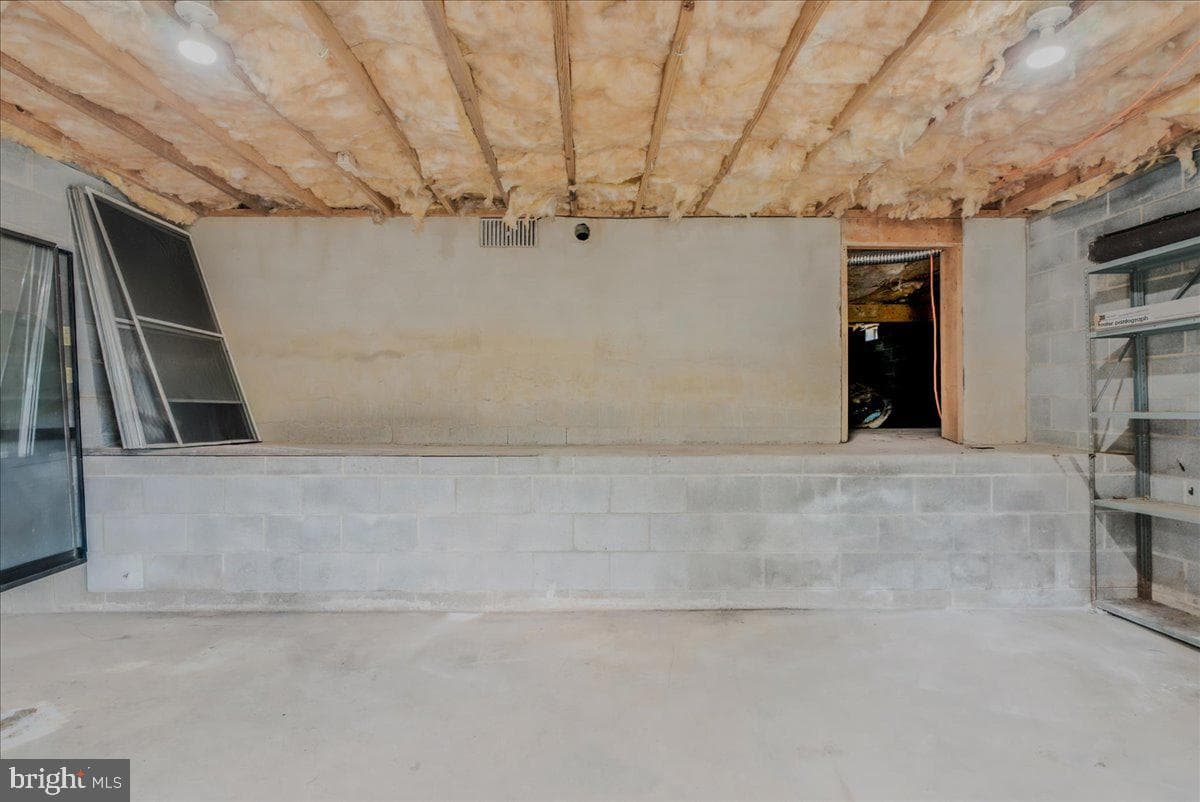 303 Yale Drive photo 49