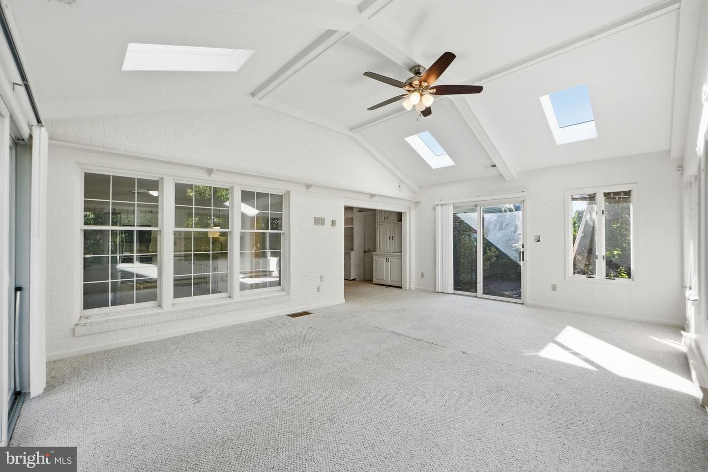 2285 Jones Road photo 14