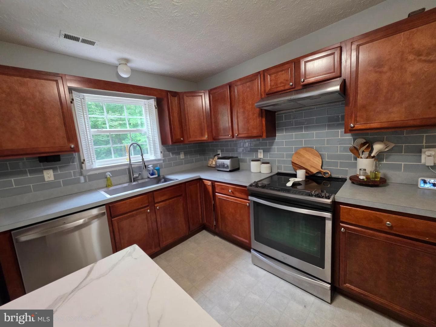 112 Ashley Drive photo 47