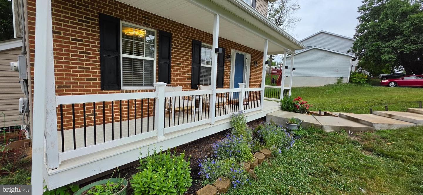 112 Ashley Drive photo 6