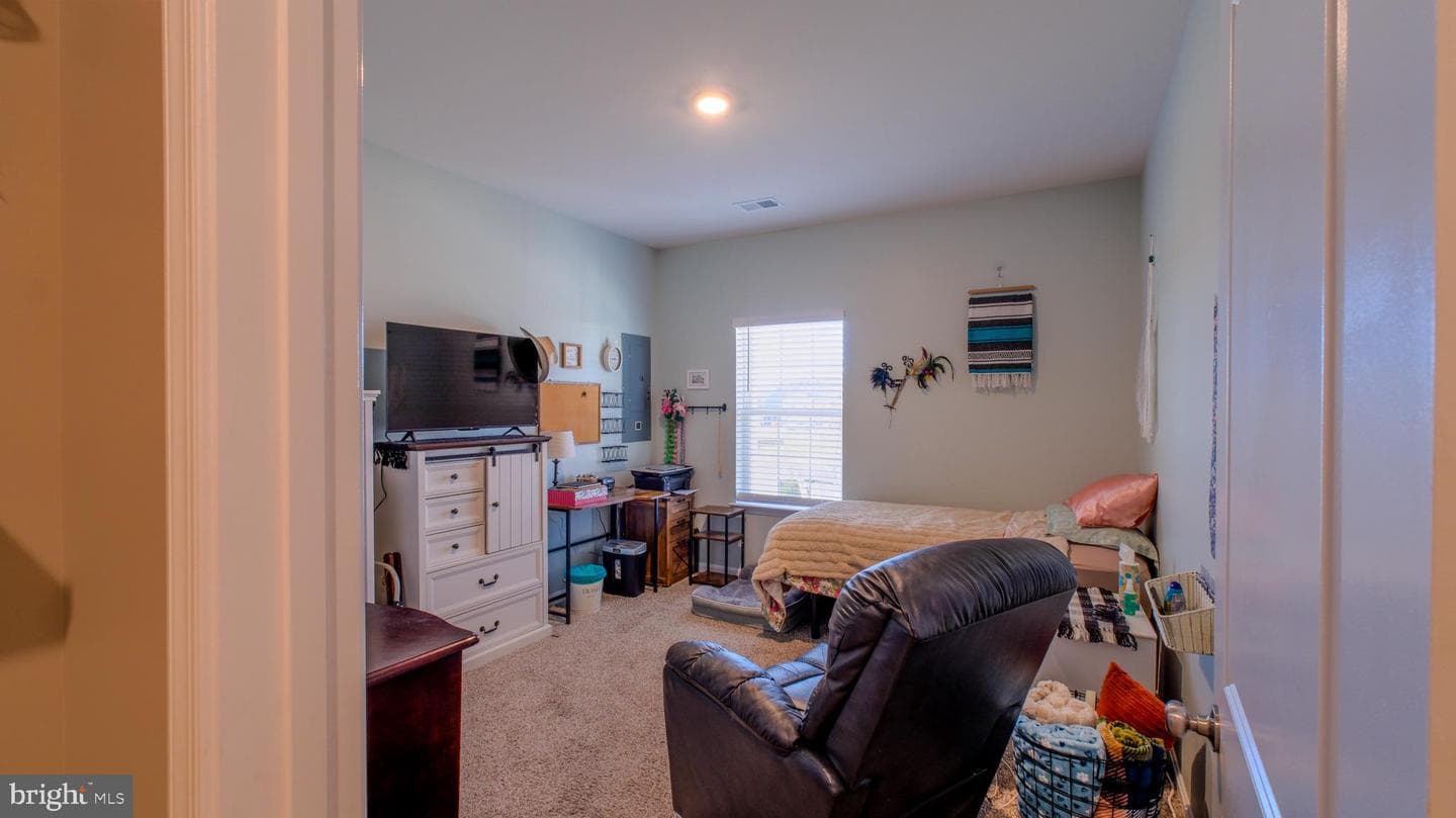 122 Clerkenwell Drive photo 16