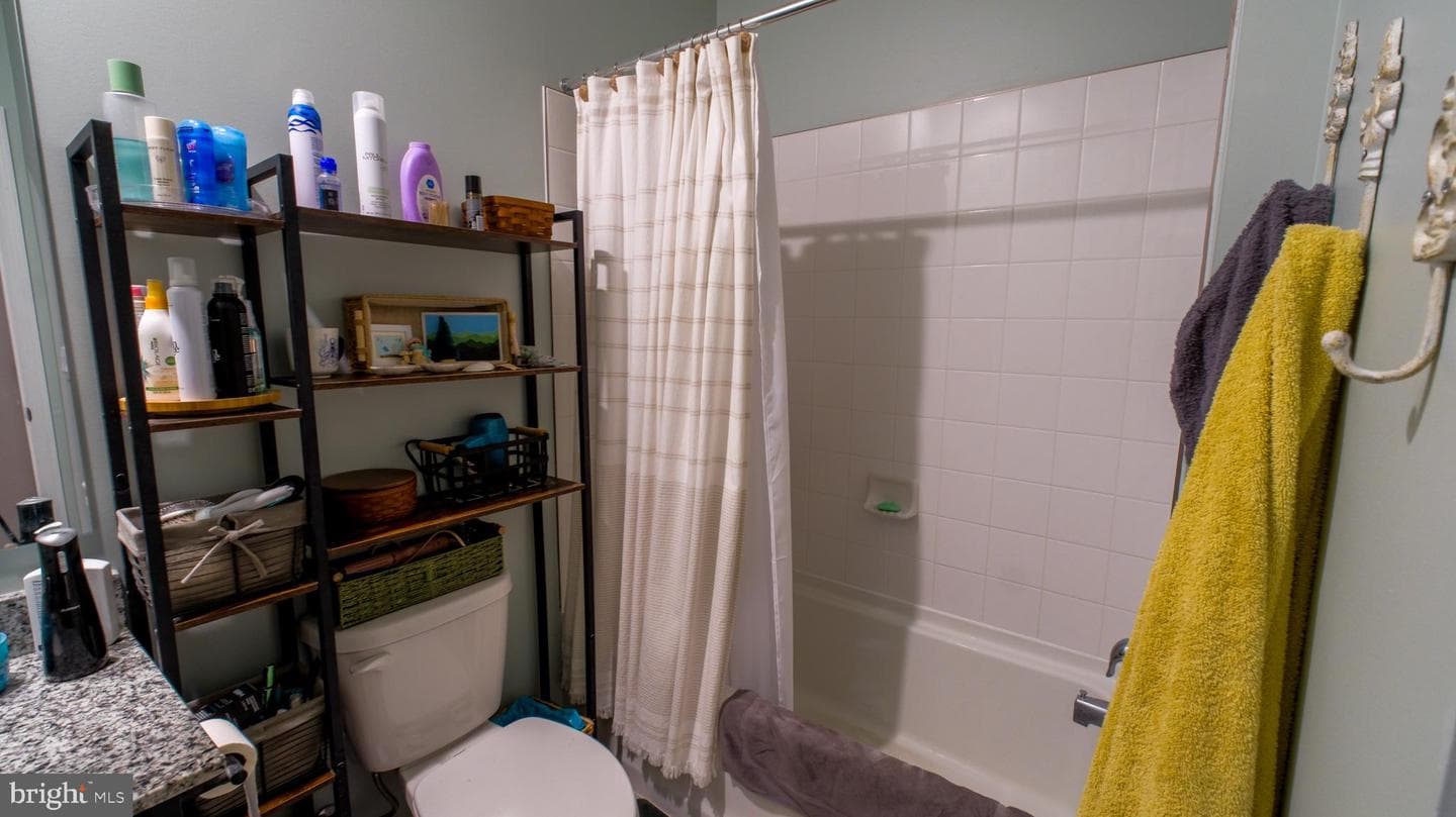 122 Clerkenwell Drive photo 17