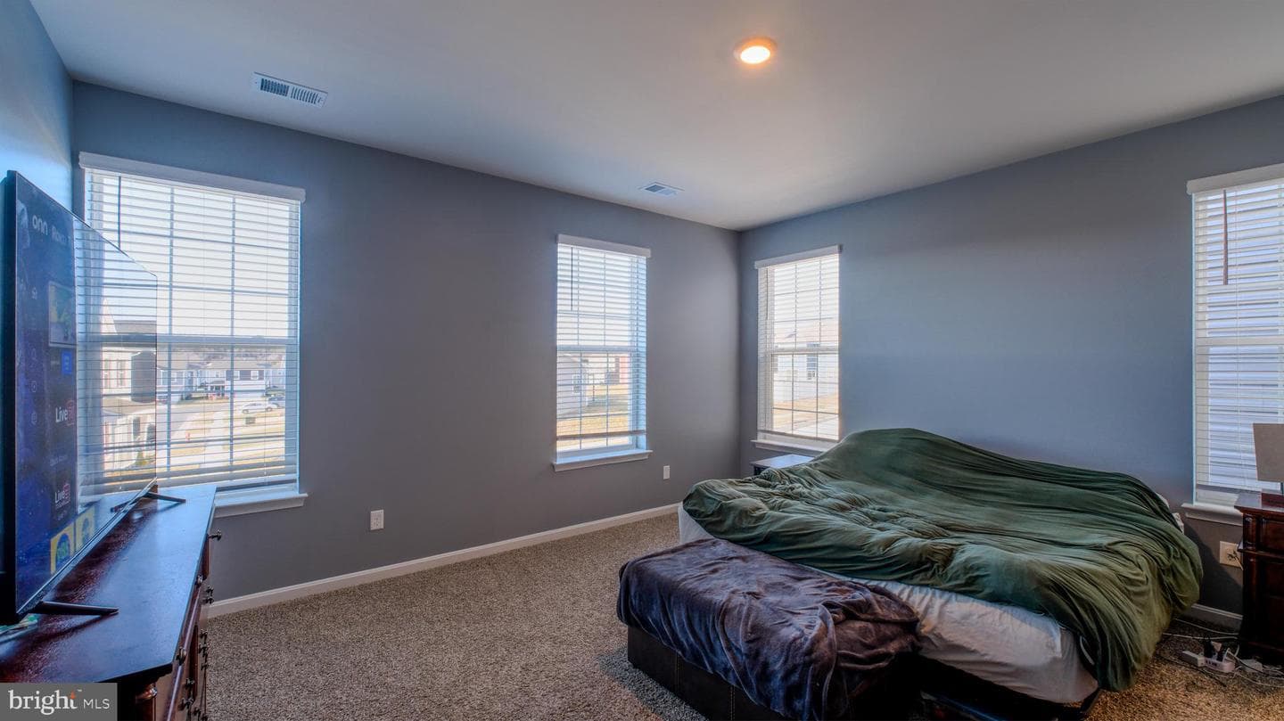 122 Clerkenwell Drive photo 9