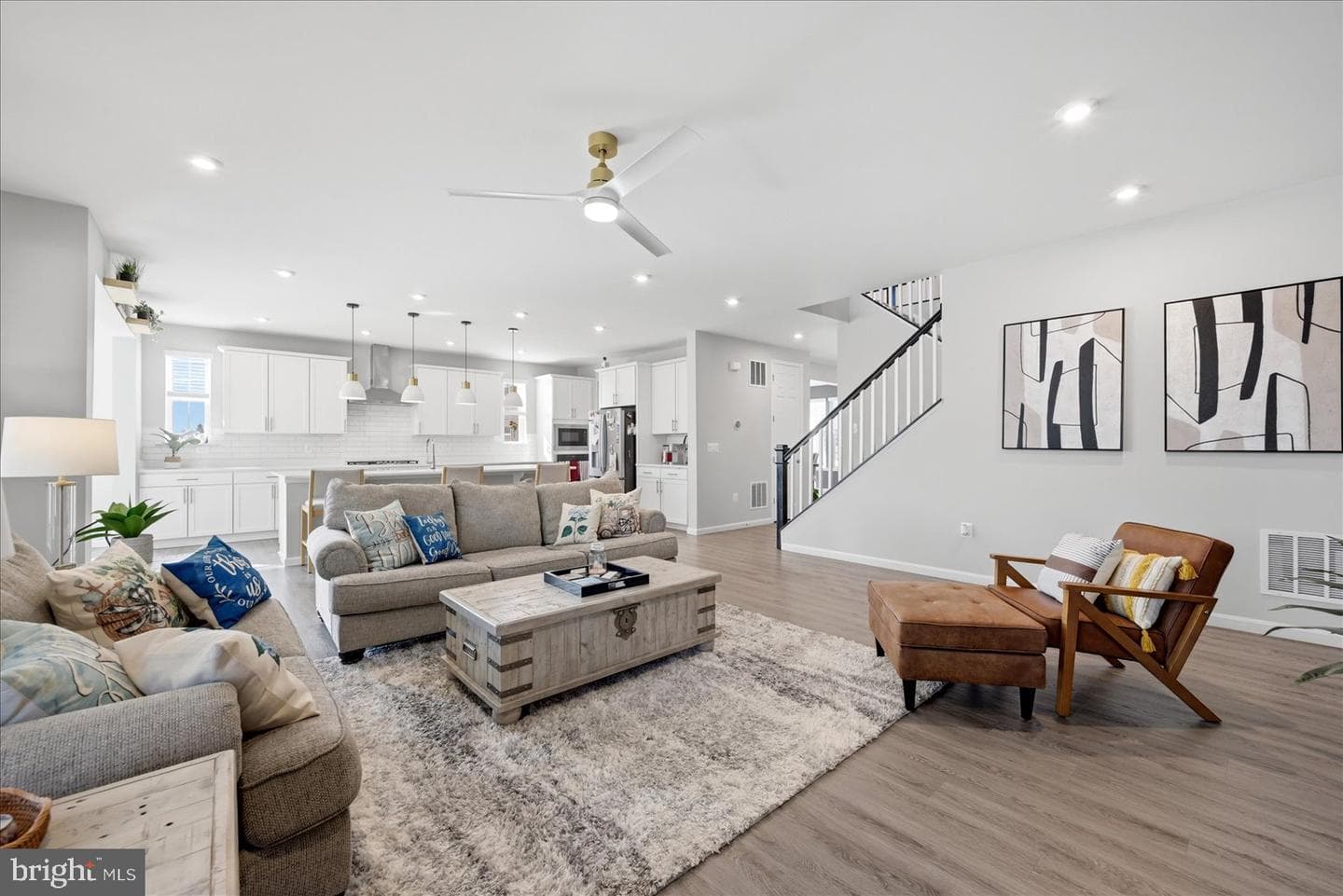102 Triangle Court photo 19