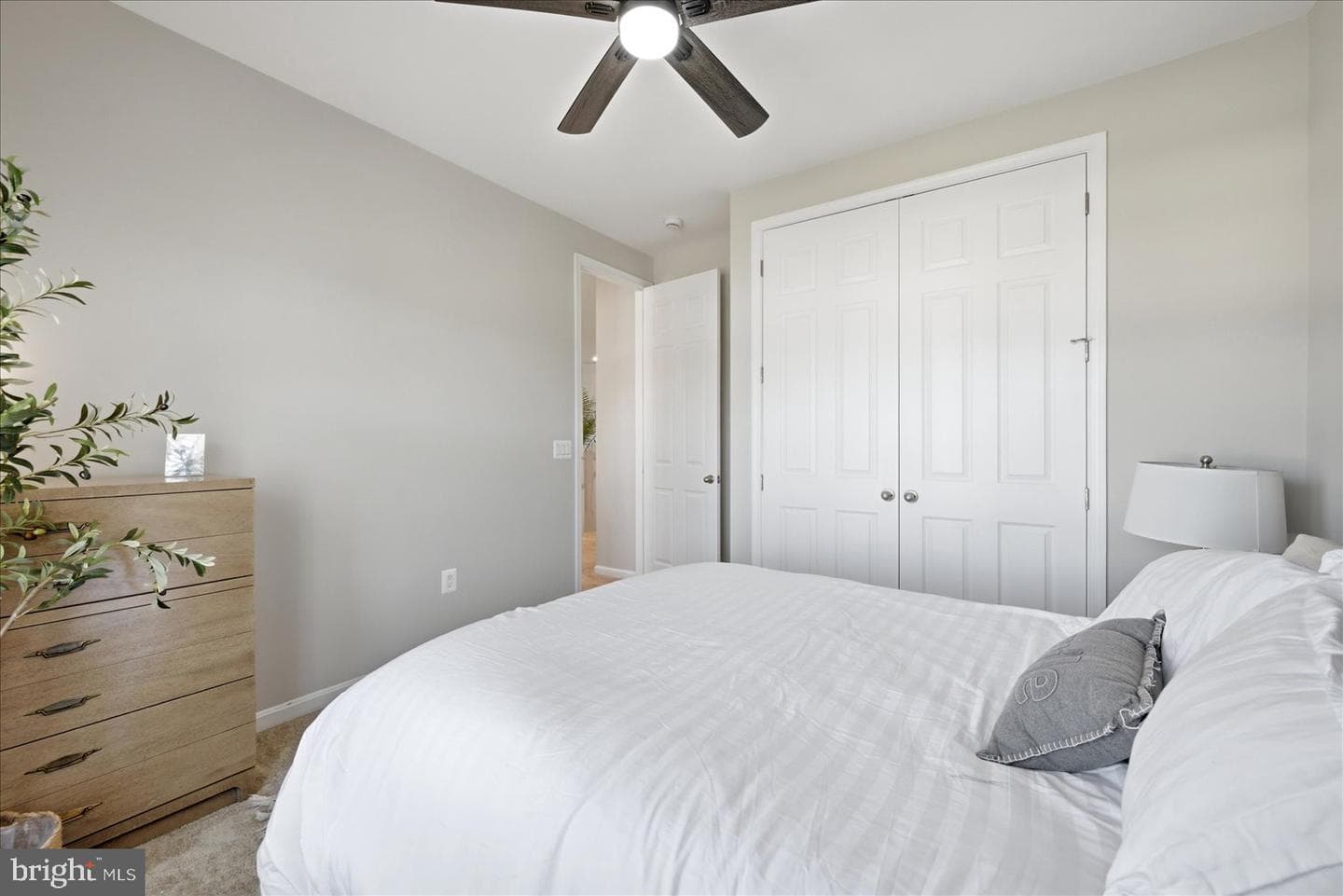 102 Triangle Court photo 40