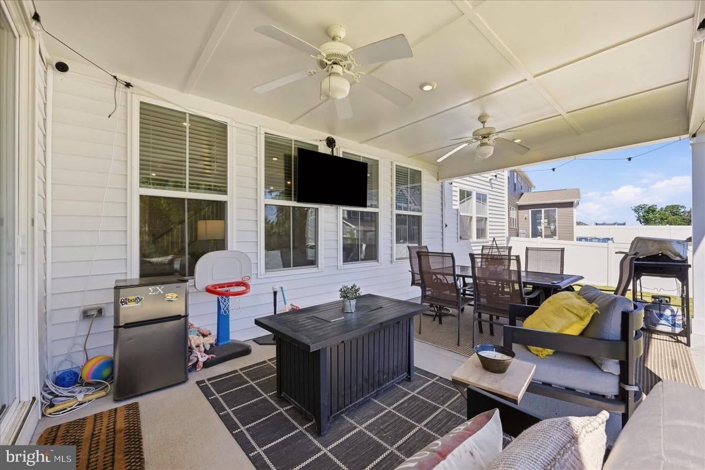102 Triangle Court photo 56