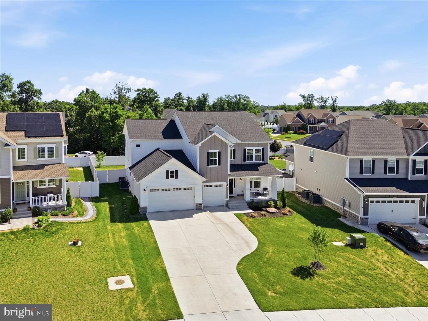 102 Triangle Court photo 63