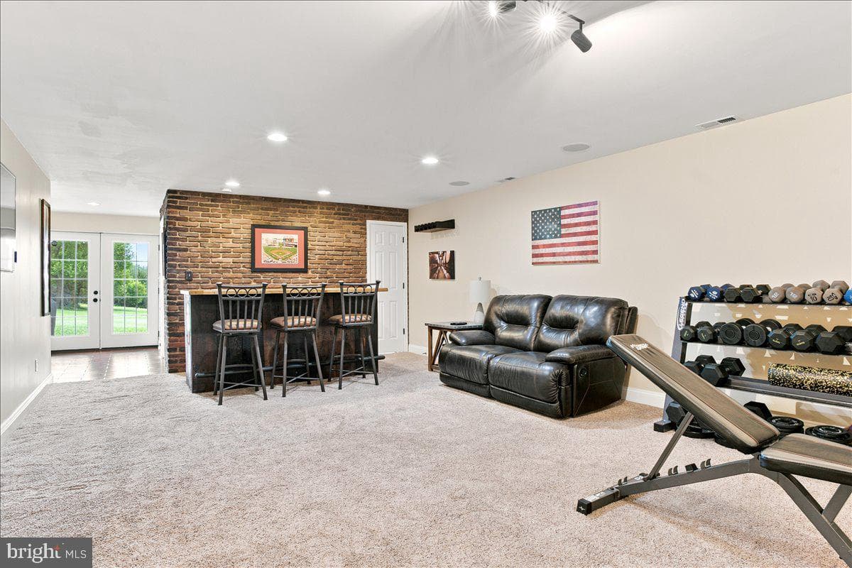 461 Veterans Road photo 129