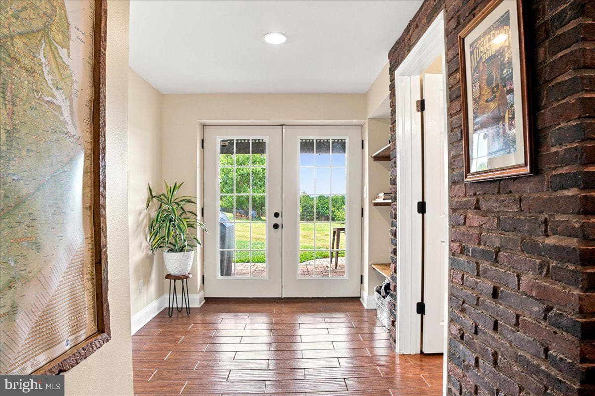 461 Veterans Road photo 133