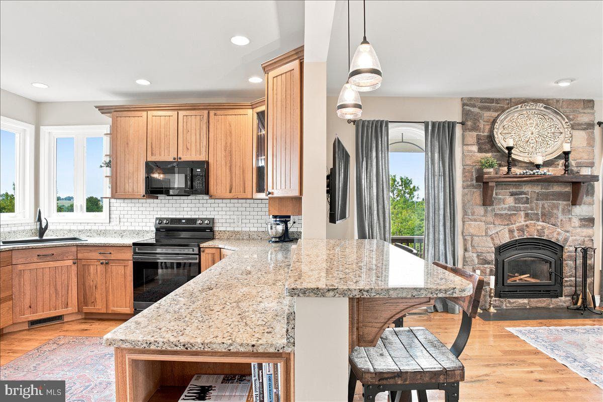 461 Veterans Road photo 47