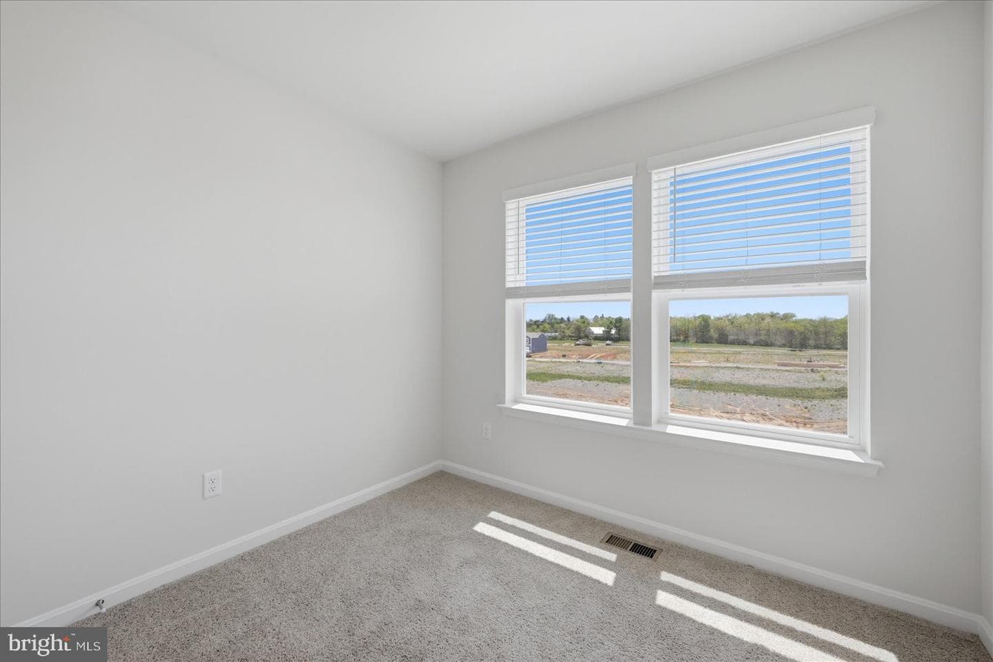 122 Bowers Street photo 31