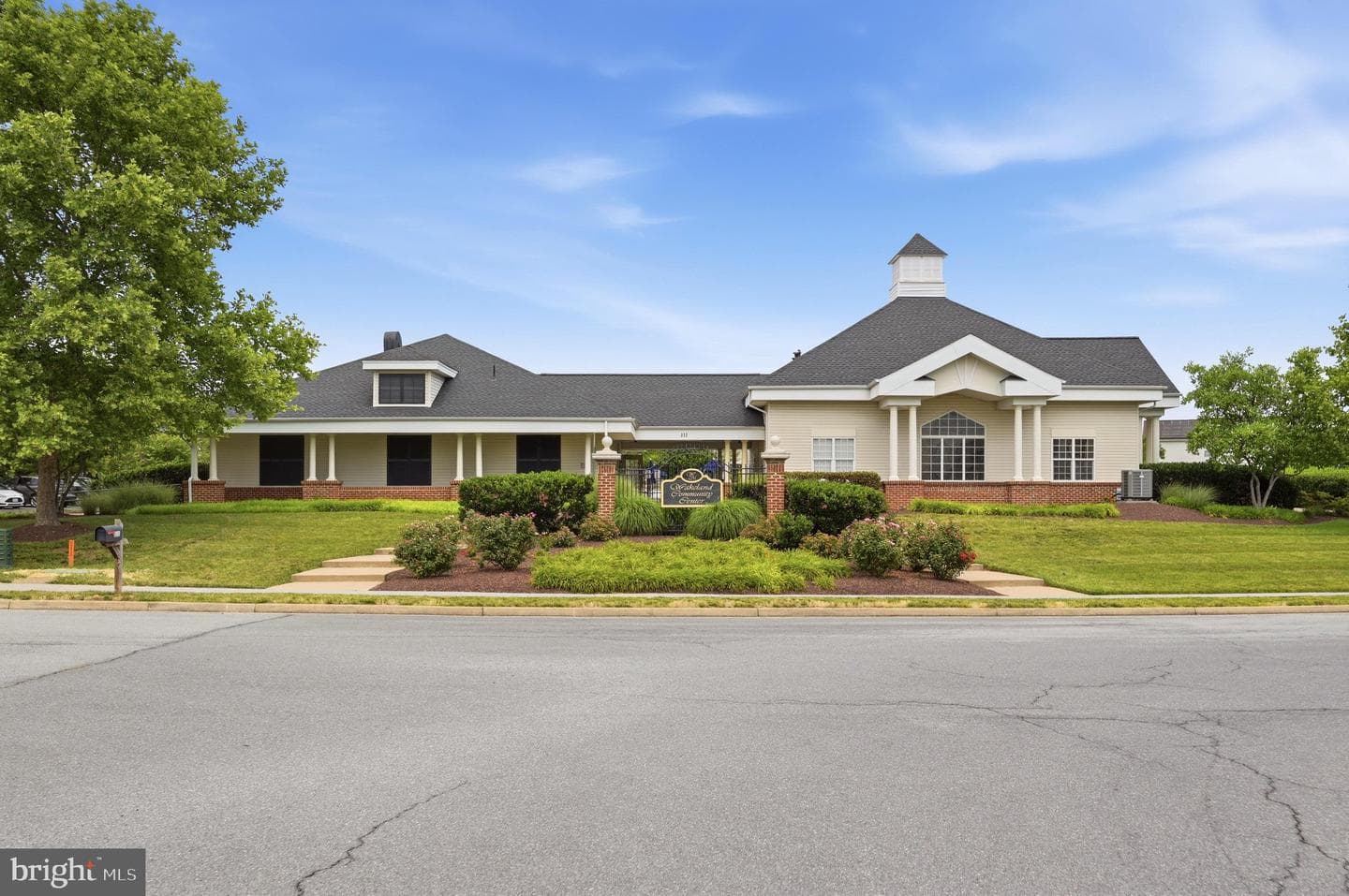 326 Cheltenham Drive photo 84