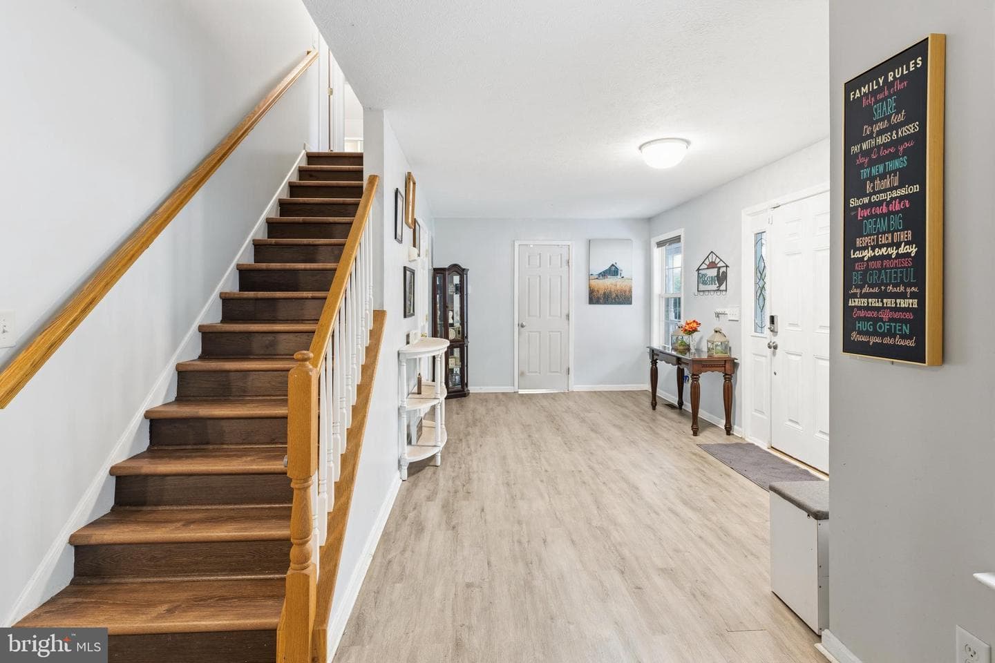 900 Enfield Drive photo 18