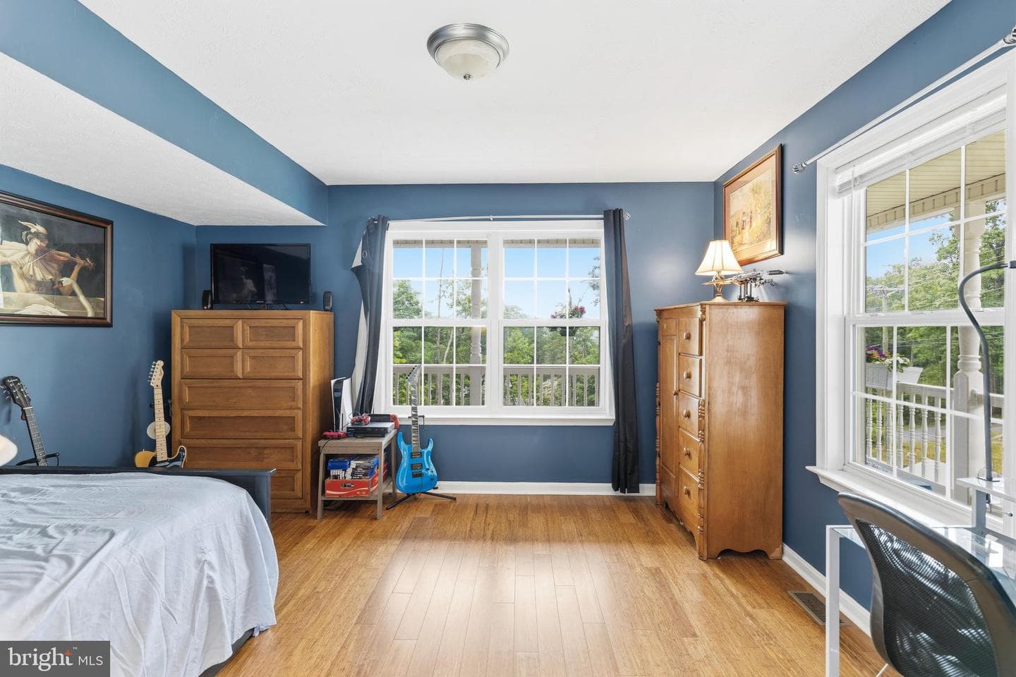 900 Enfield Drive photo 26