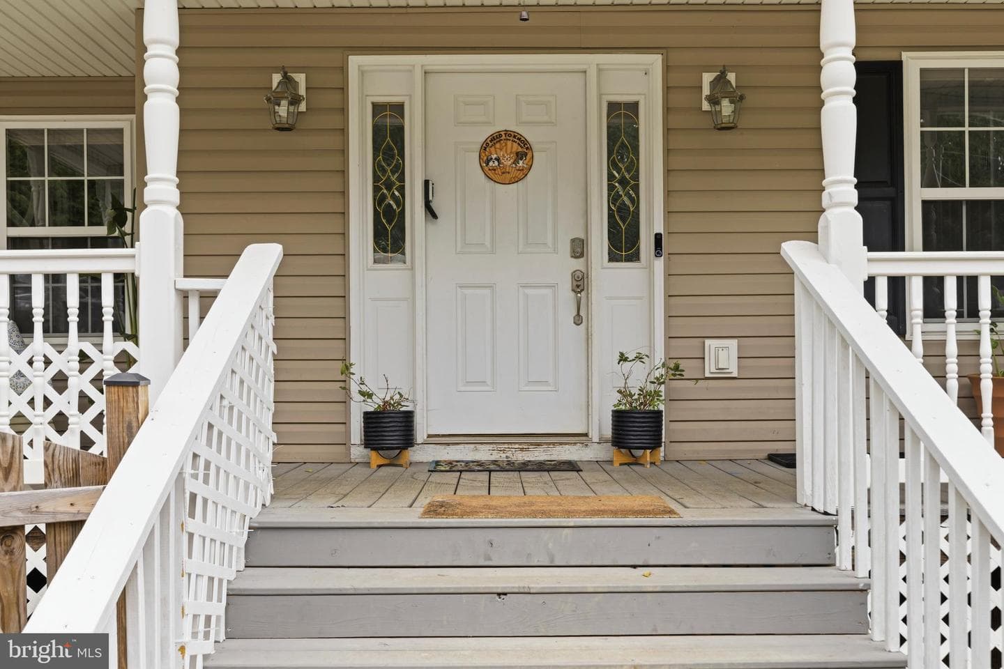 900 Enfield Drive photo 3