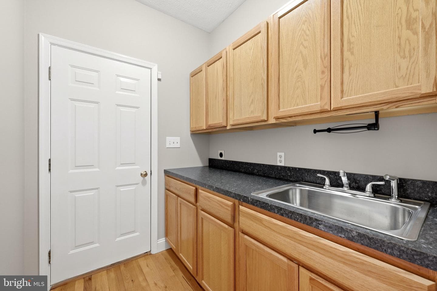 121 Fortress Drive photo 22