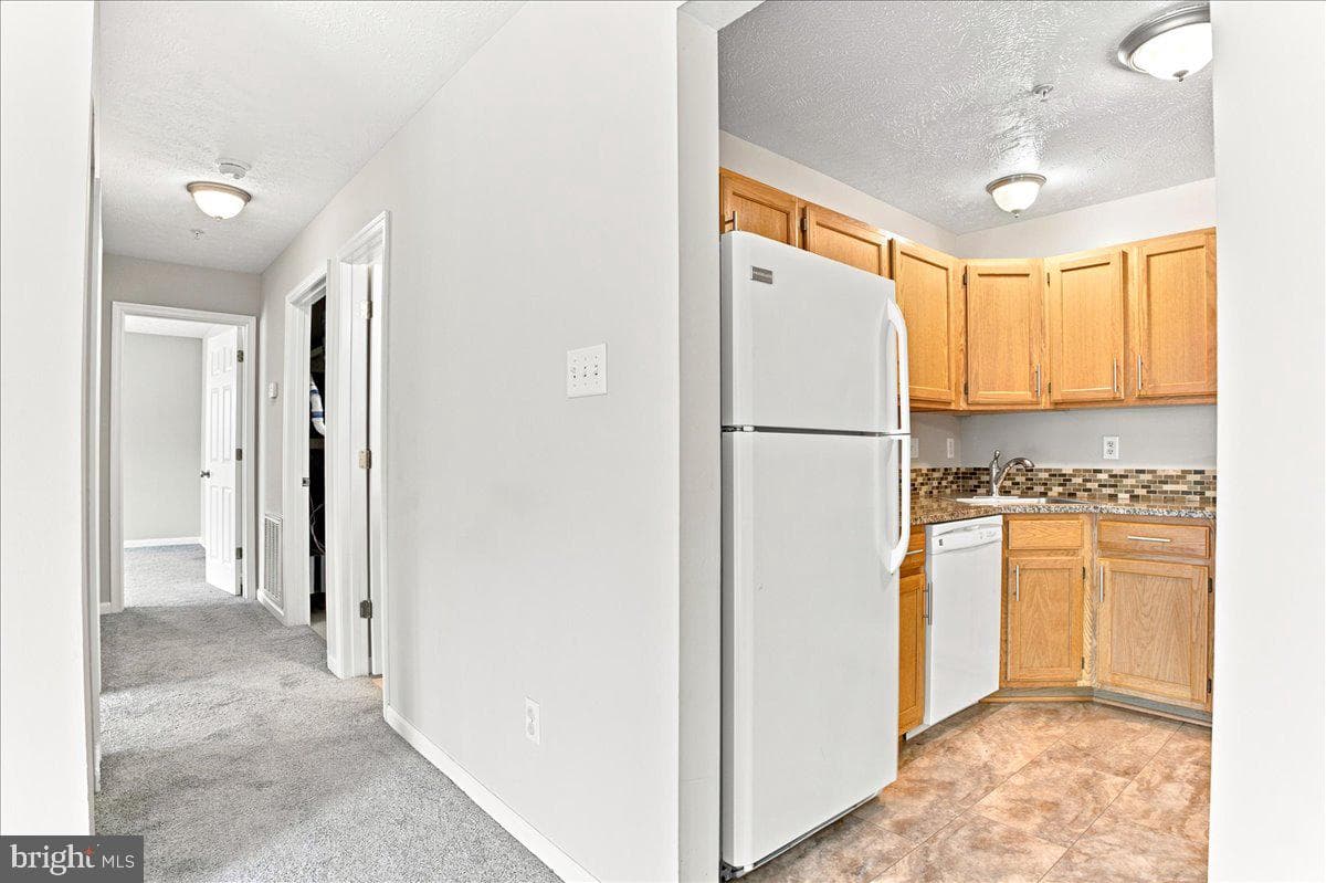 127 Brookland Terrace #8 photo 17