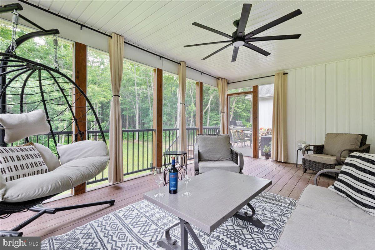 243 Vesper photo 11