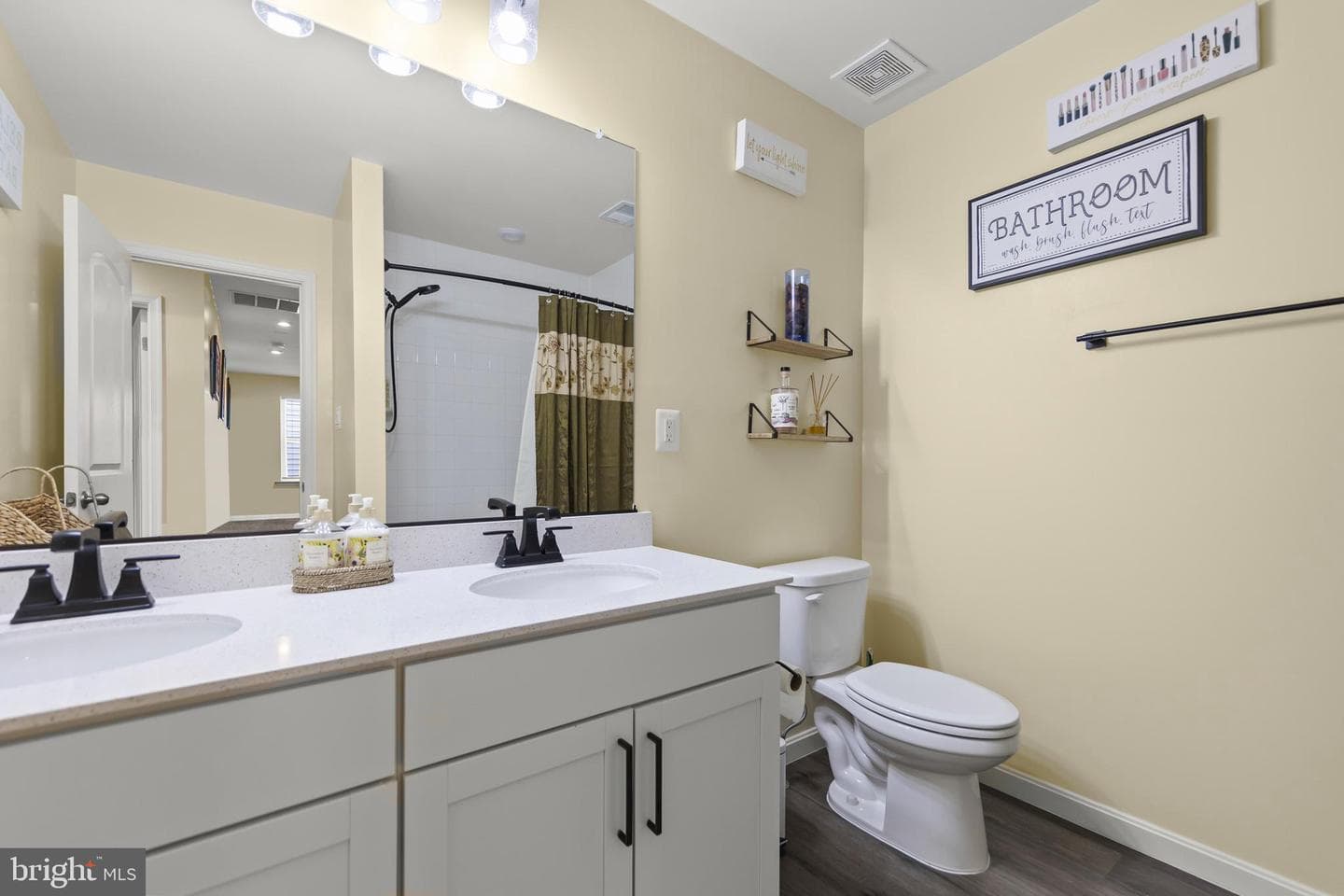 124 Lenore Lane photo 30
