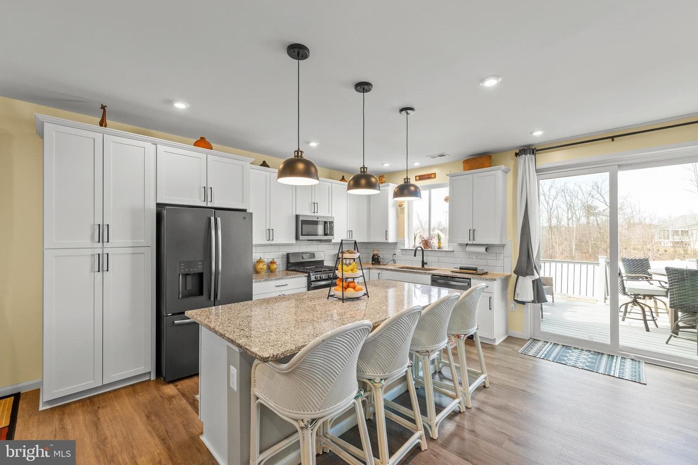 124 Lenore Lane photo 4