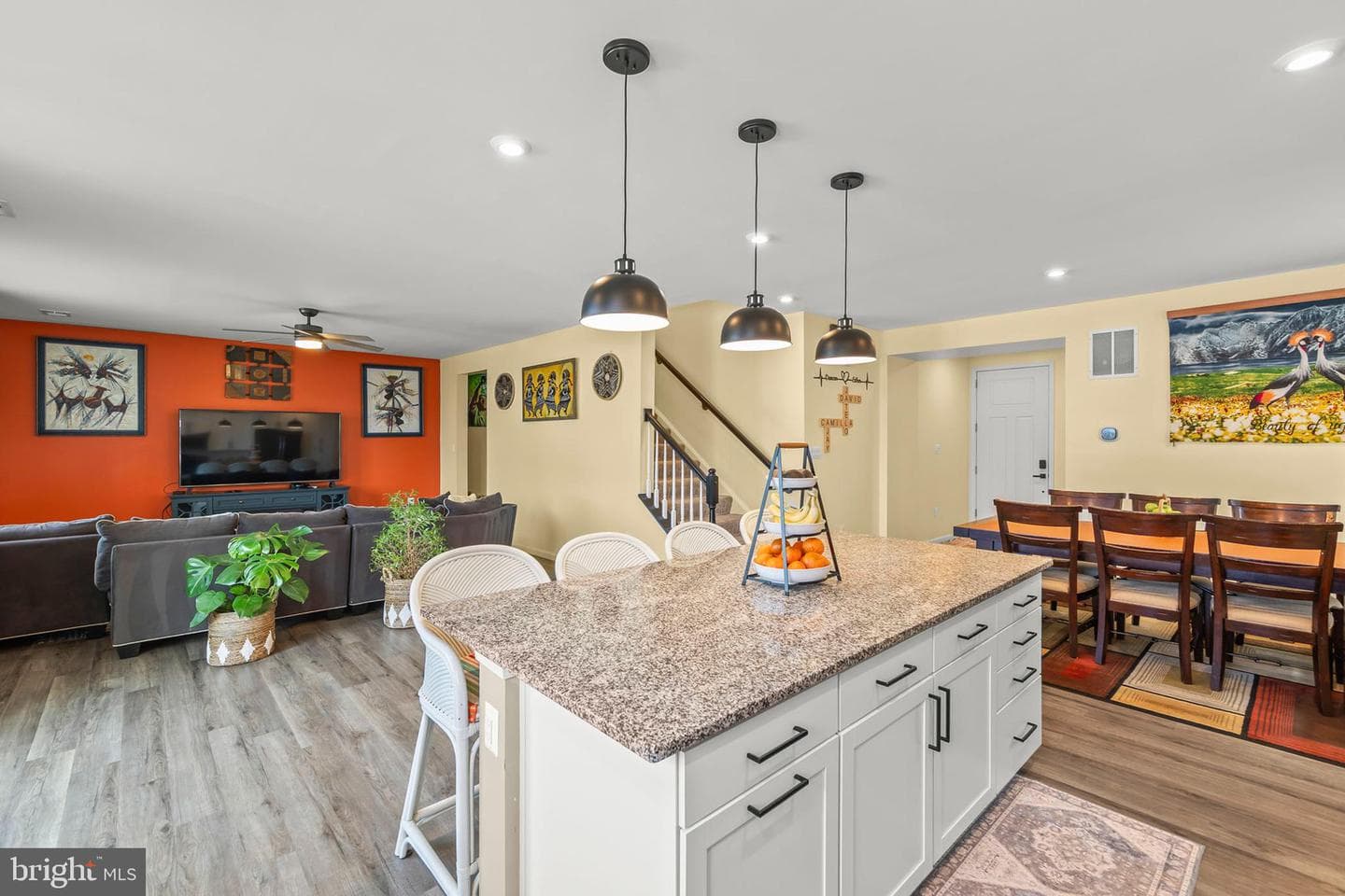 124 Lenore Lane photo 6
