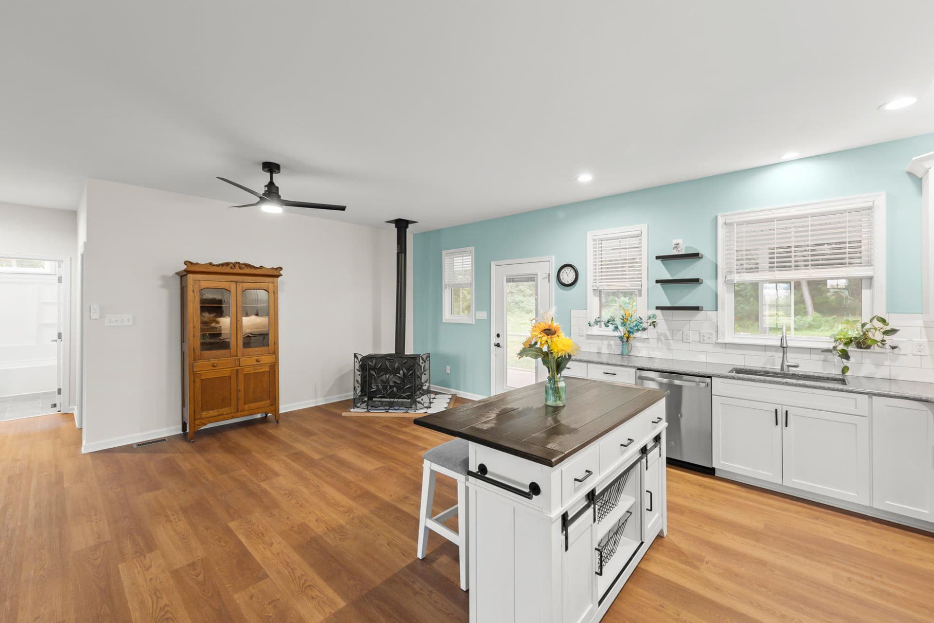 375 Tavistock Drive photo 7