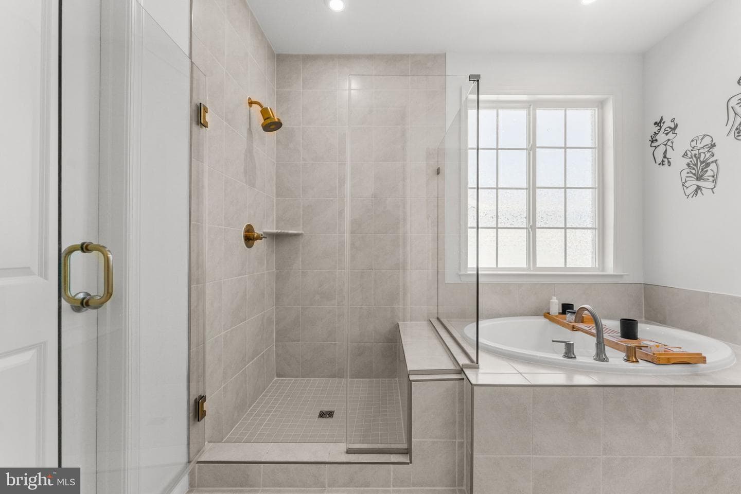 132 Triangle Court photo 32