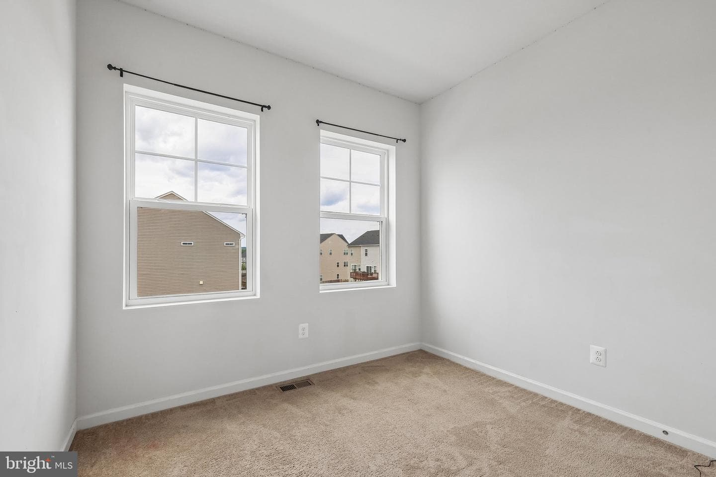 215 Starry Way Dr photo 20