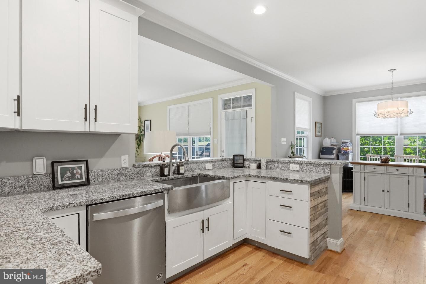 115 Marion Drive photo 5