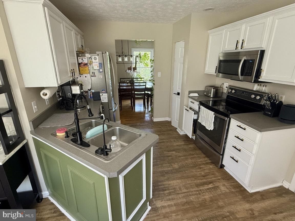219 Lakeside Drive photo 10