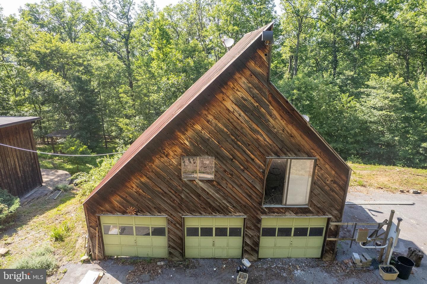 432 Spring Valley Drive, Winchester