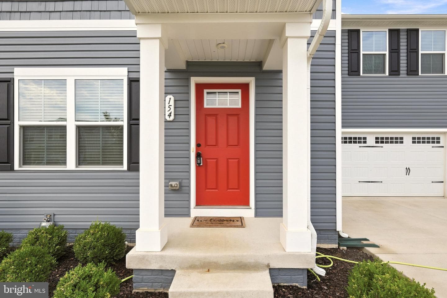 154 Dursley Circle photo 3