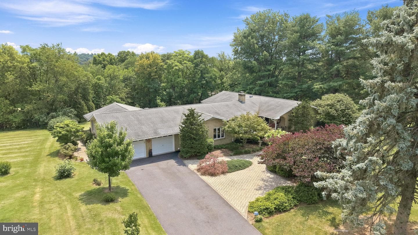 140 Stonebrook Road, Winchester