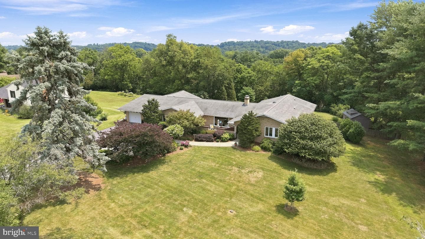 140 Stonebrook Road photo 17