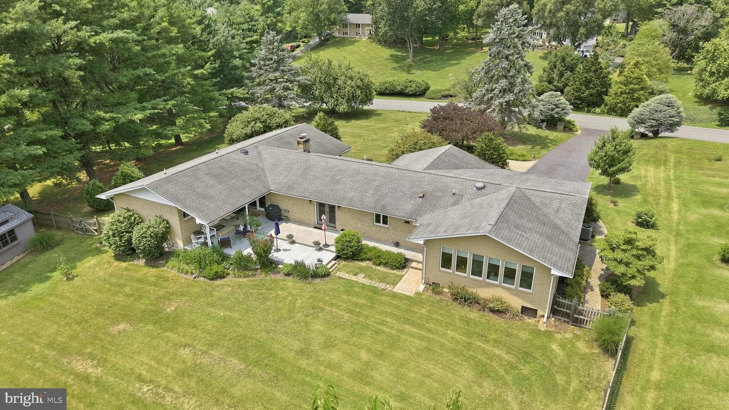140 Stonebrook Road photo 19