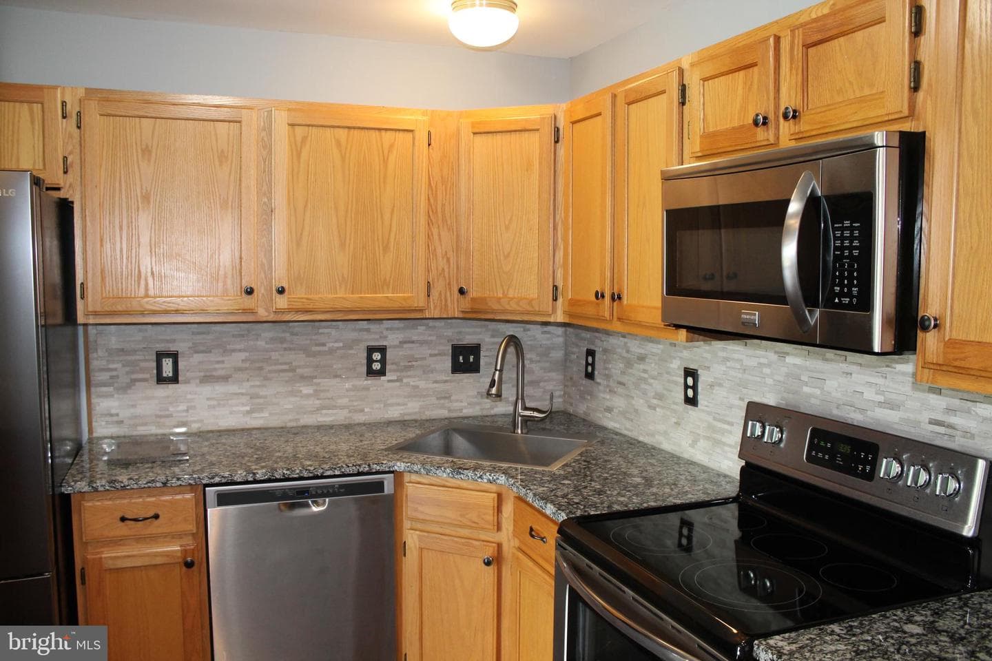 136 Brookland Court #6 photo 4