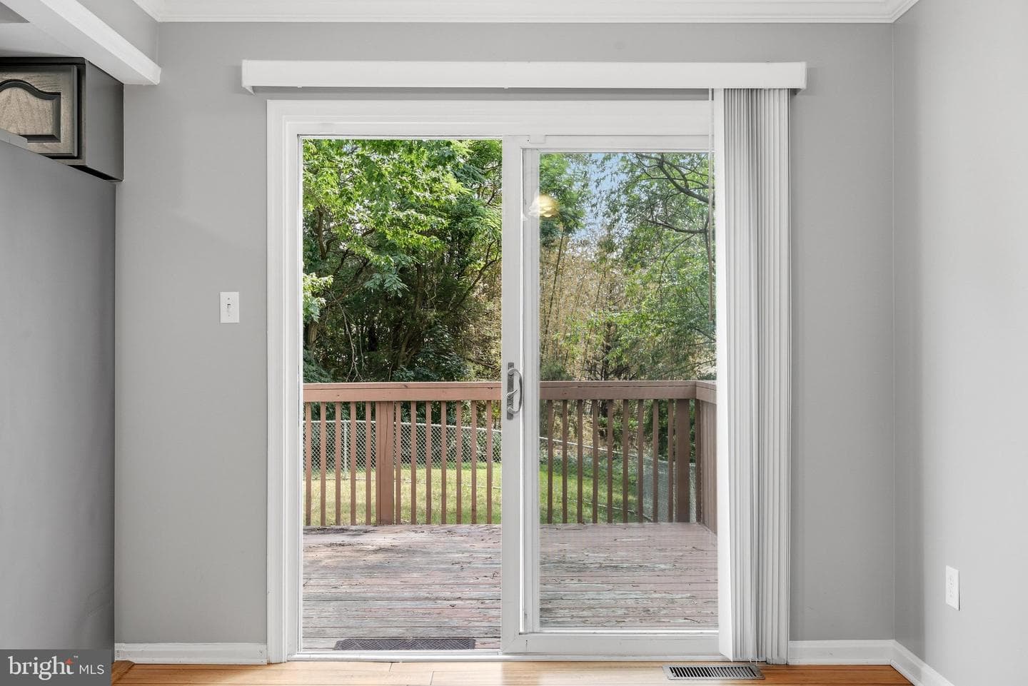 100 Oakmont Circle photo 15