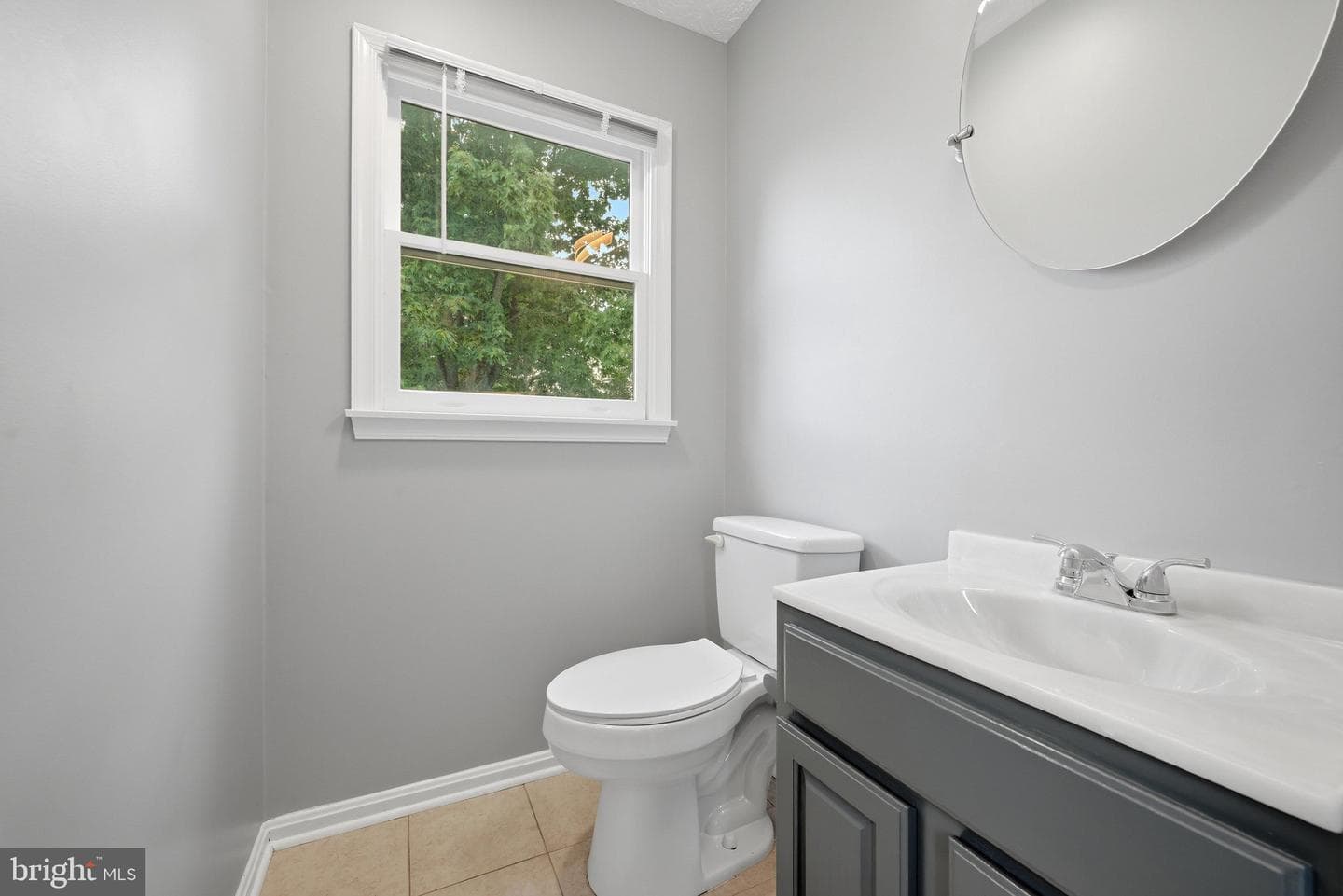 100 Oakmont Circle photo 17