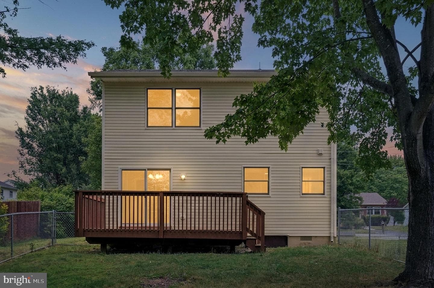 100 Oakmont Circle photo 32