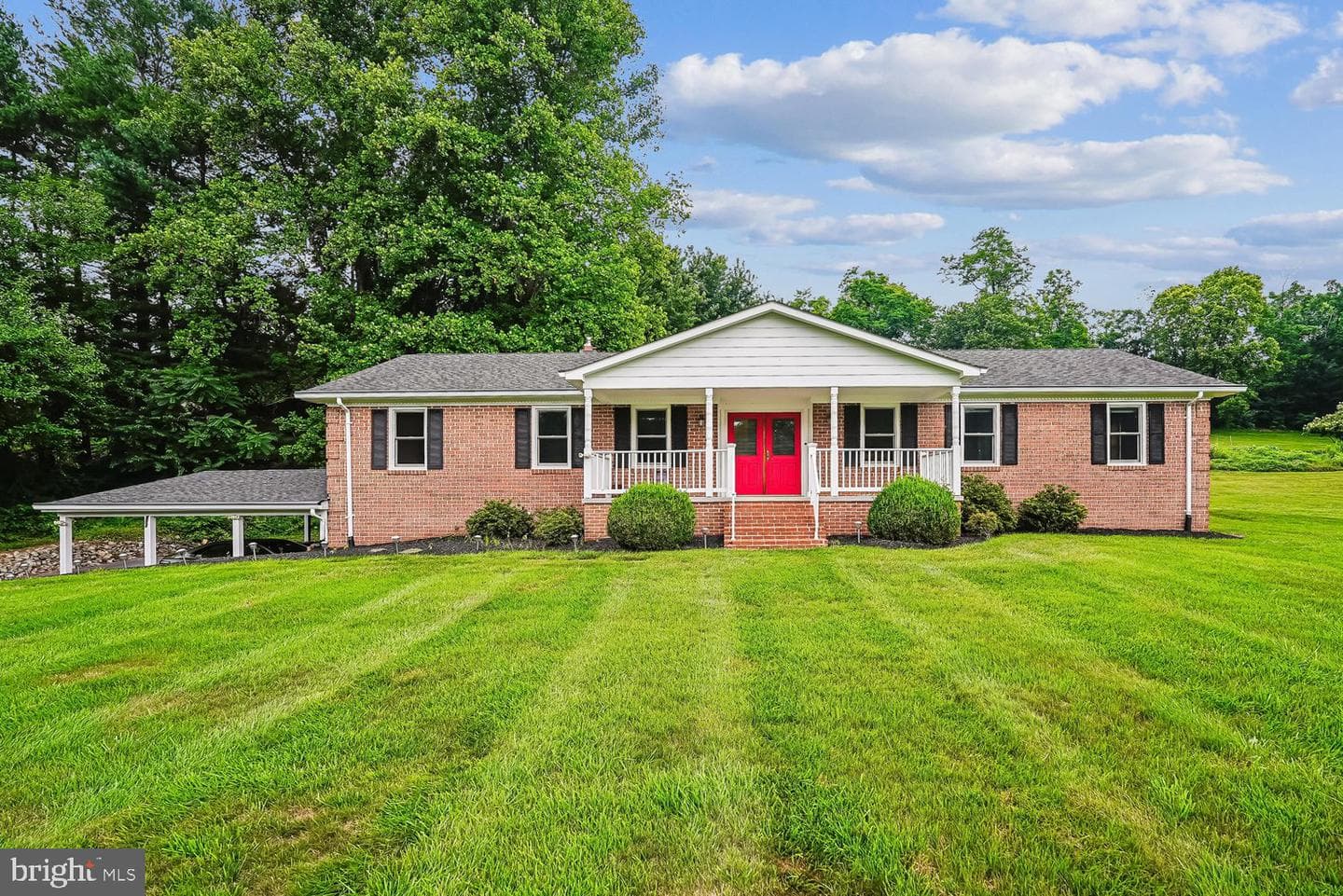 112 Beverly Dr photo 1