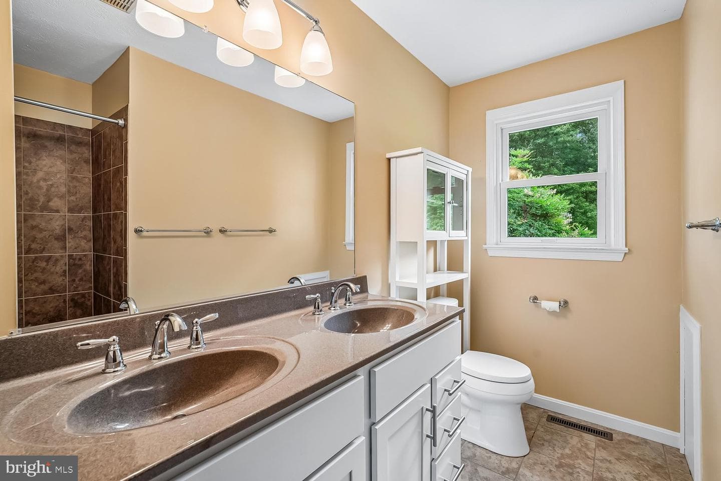 112 Beverly Dr photo 13